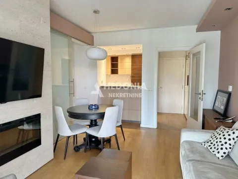 Stan in Novi Beograd Blok 65