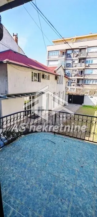 Izdavanje, kuća, 500m², Profesorska Kolonija, Palilula Sve Podlokacije