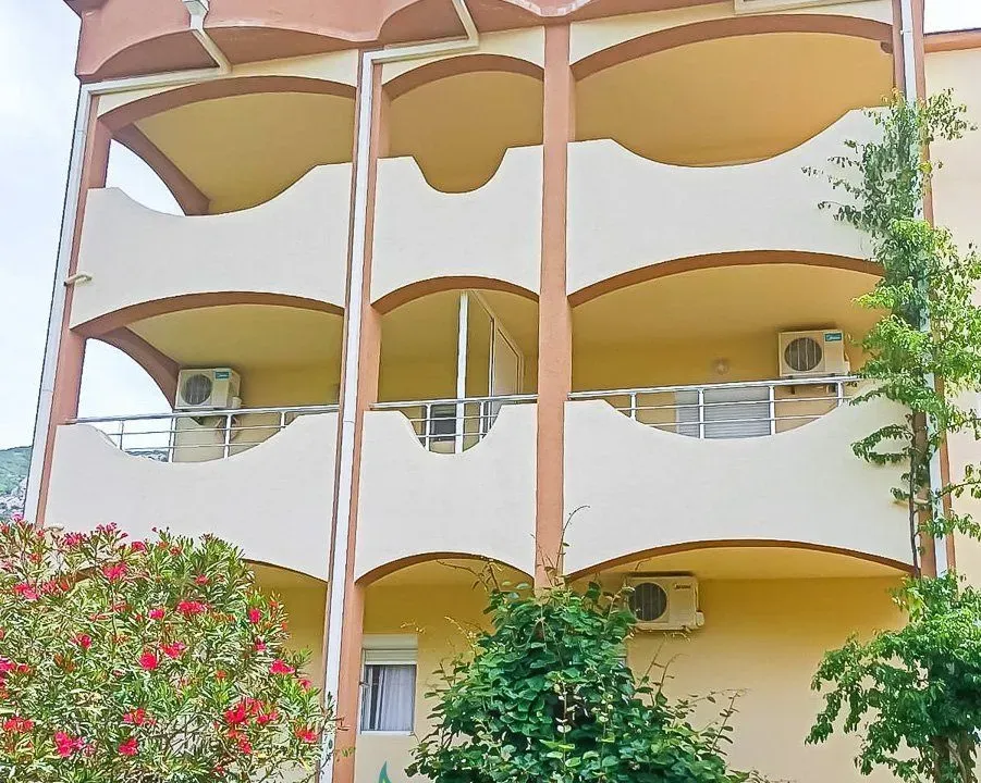 Sale, house, 303m², Buljarica, Budva