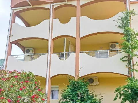 Sale, house, 303m², Buljarica, Budva - image 1