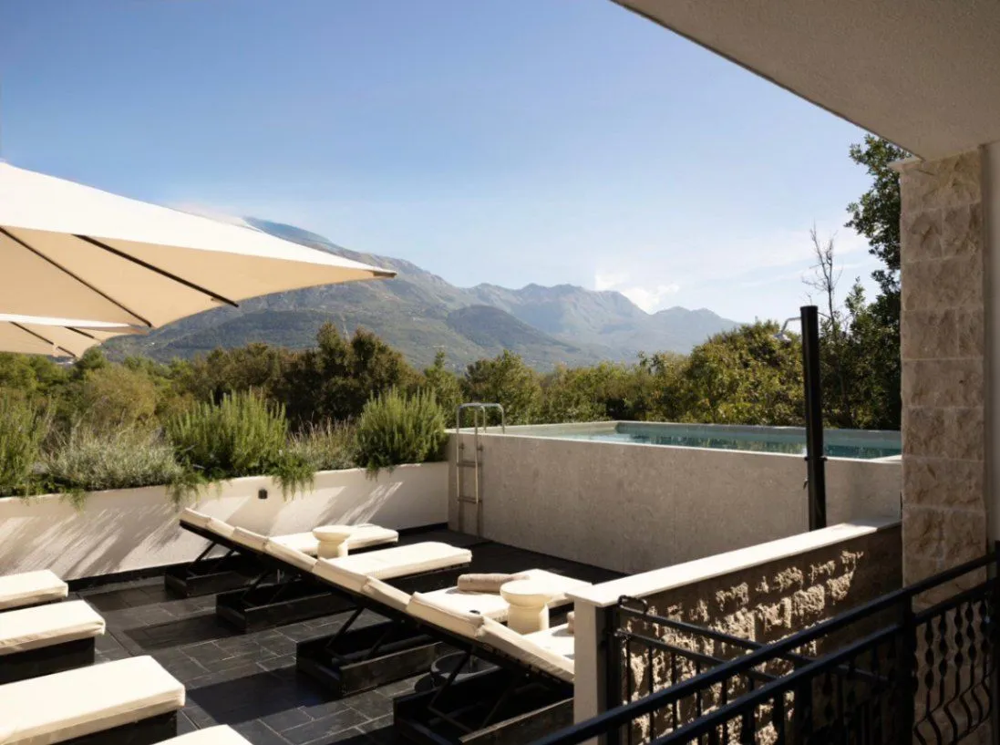 Prodaja, dvosoban stan, 98m², Tivat, Crna Gora