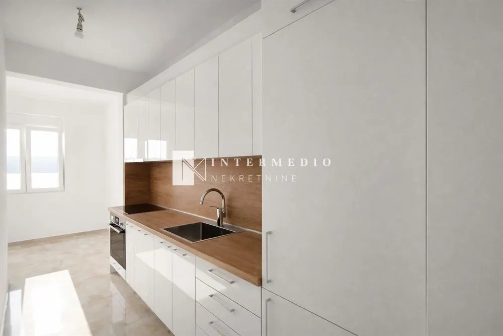 Prodaja, dvosoban stan, 87m², Baošići, Herceg Novi