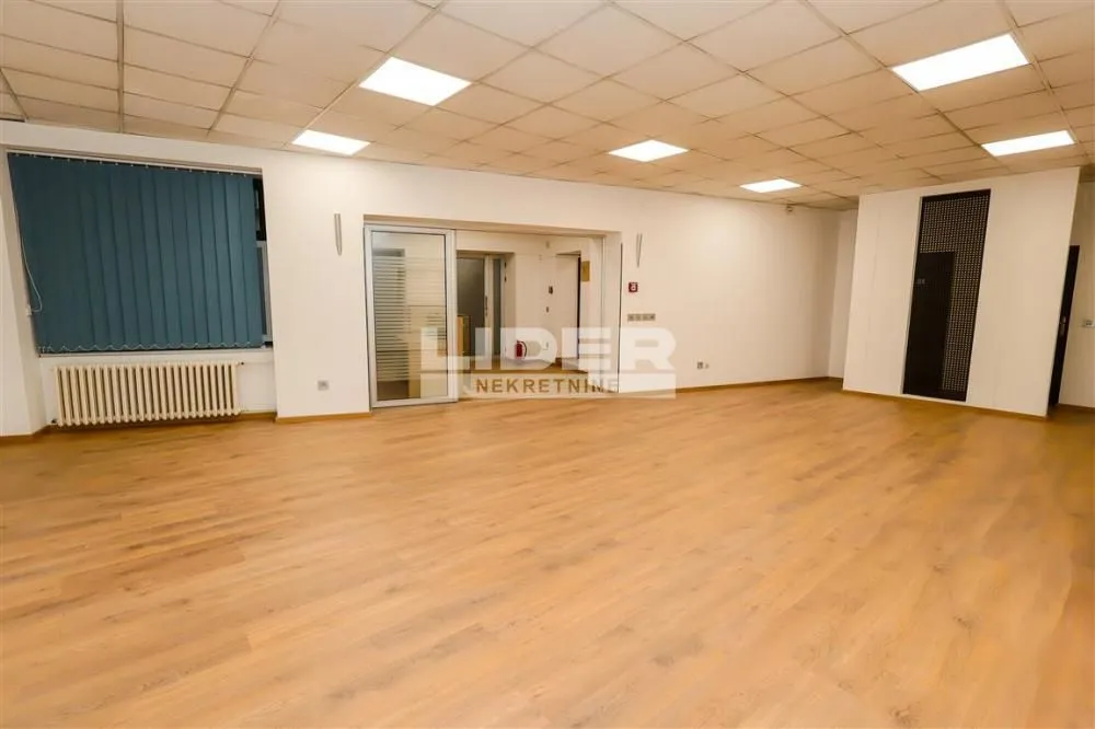 Rent, office space, 251m², Stari Grad, Beograd