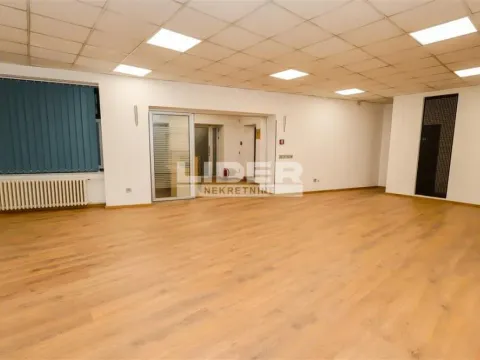 Izdavanje, poslovni prostor, 251m², Stari Grad, Beograd - image 10