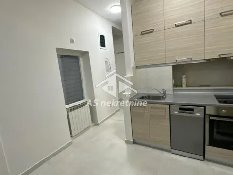 Izdavanje, stan, 223m², Kalenić Pijaca, Vračar Sve Podlokacije - image 27