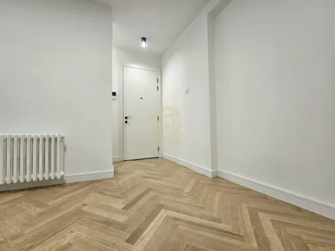 Prodaja, četvorosoban stan, 112m², Stari grad, Novi Sad - image 10