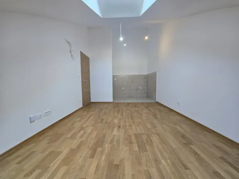 Stan in Stari Aerodrom