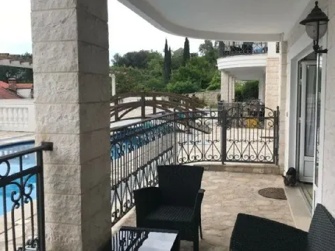 Izdavanje, jednosoban stan, 38m², Đenovići, Herceg Novi - image 6