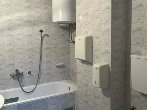 Izdavanje, stan, 110m², Savski Venac, Beograd - image 13