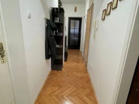 Prodaja, jednosoban stan, 61m², Stari Aerodrom, Podgorica - image 10