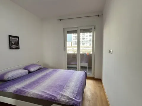 Izdavanje, jednosoban stan, 45m², Pobrežje, Podgorica - image 4