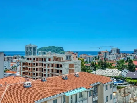 Prodaja, četvorosoban stan, 188m², Budva, Crna Gora - image 13