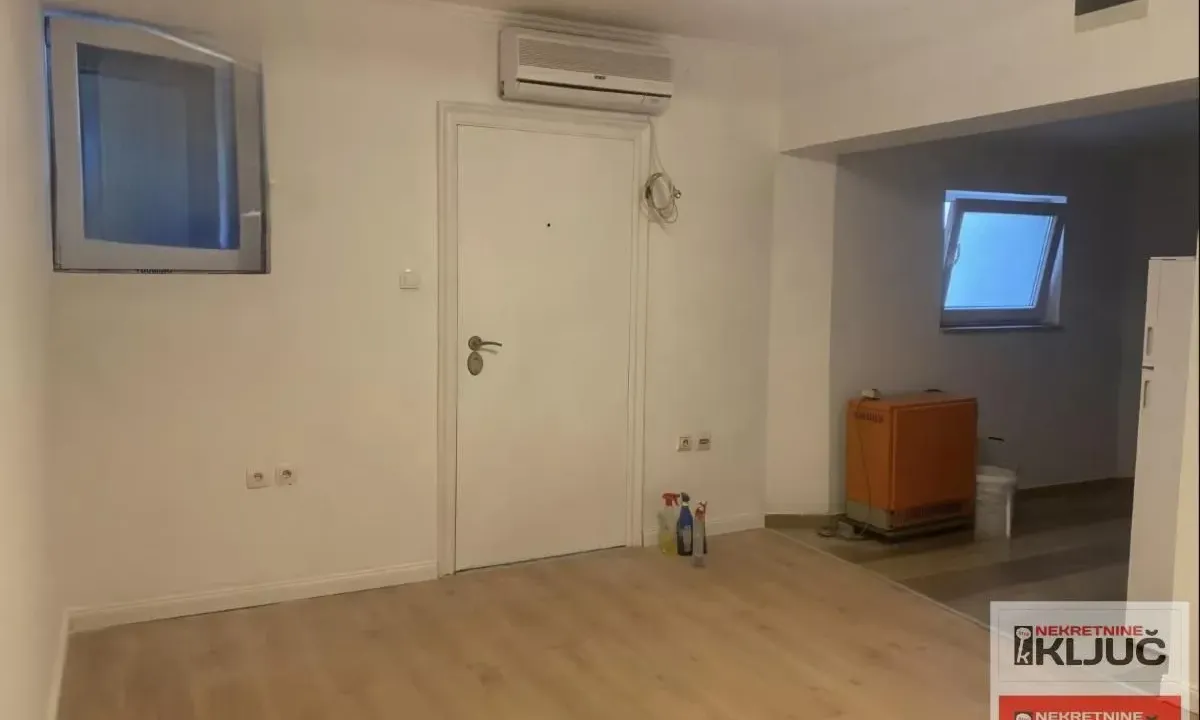 Sale, studio apartment, 26m², Centar, Novi Sad