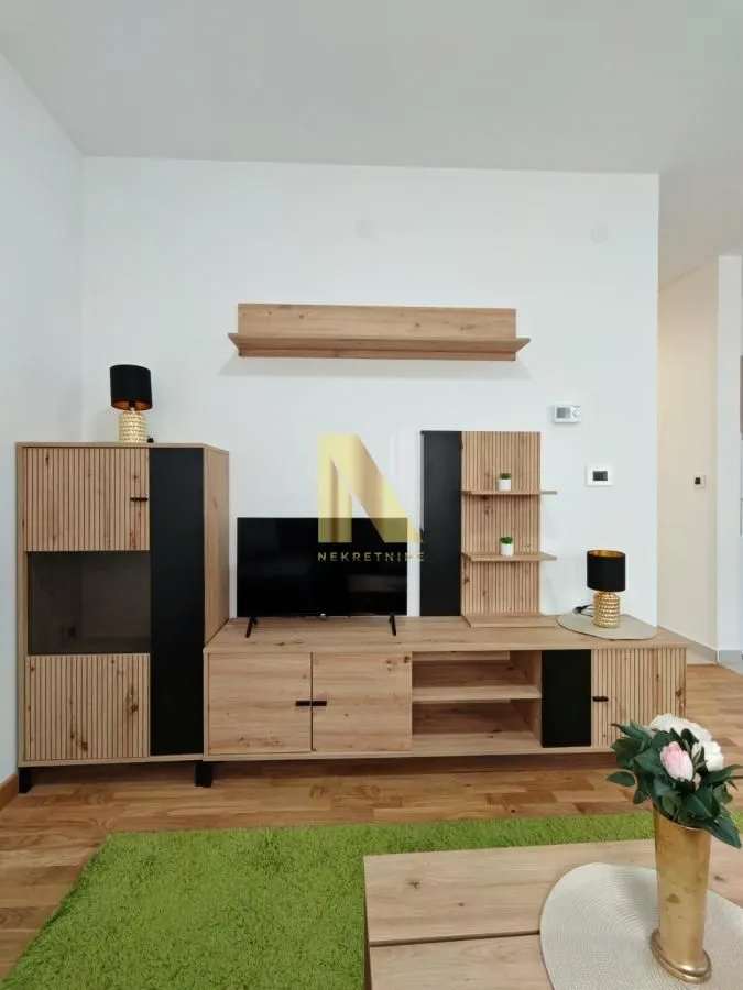 Izdavanje, jednosoban stan, 41m², Petrovaradin, Novi Sad