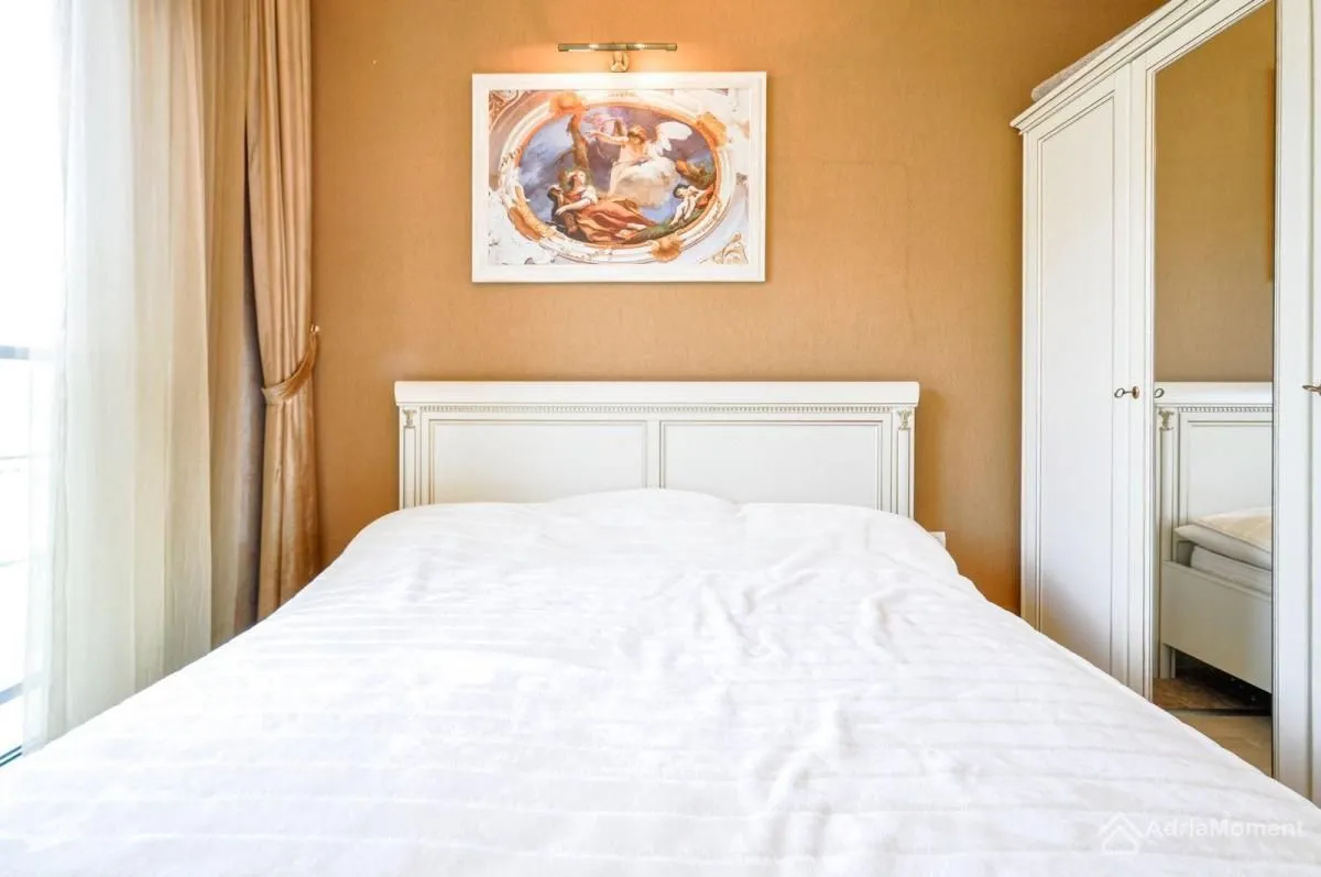 Prodaja, dvosoban stan, 68m², Kostanjica, Kotor