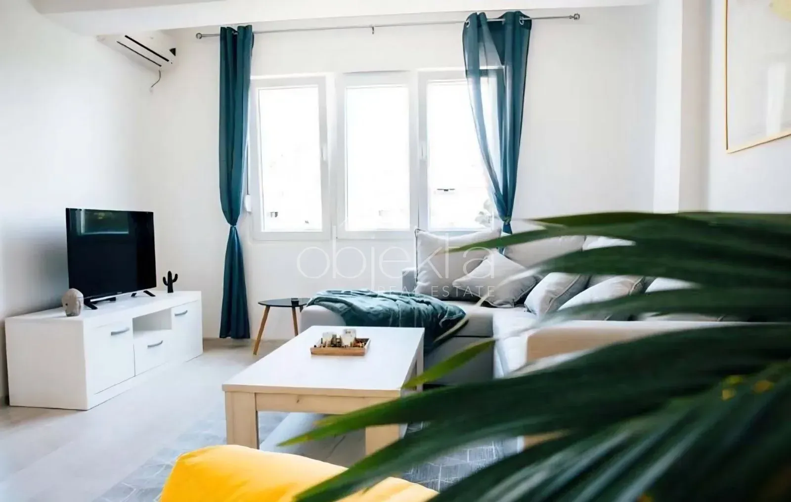 Izdavanje, stan, 67m², Tivat, Crna Gora