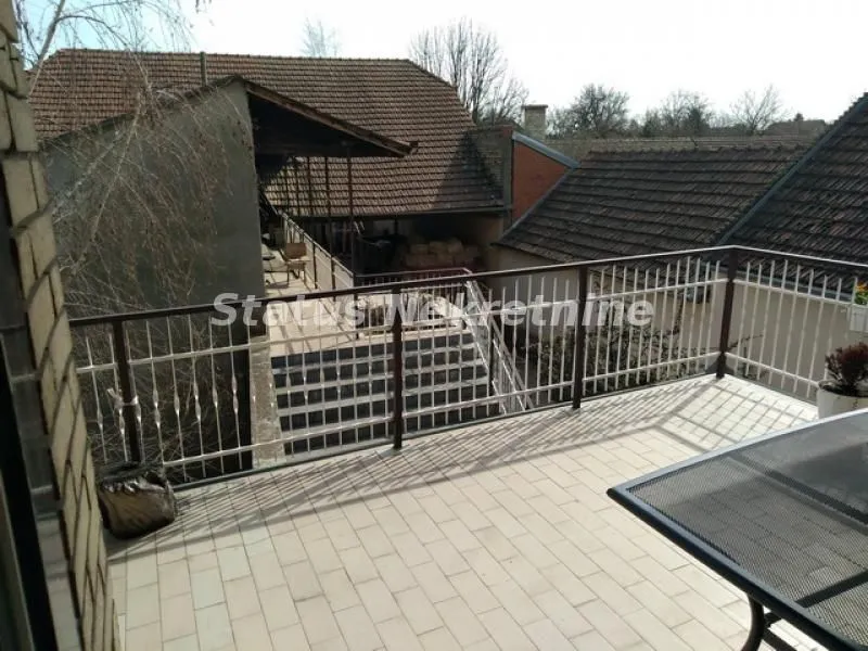 Prodaja, kuća, 450m², Temerin, Novi Sad