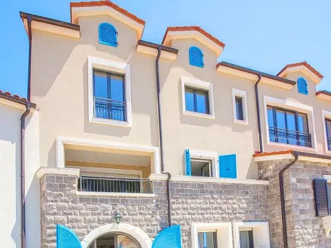 Prodaja, stan, 74m², Tivat, Crna Gora - image 3