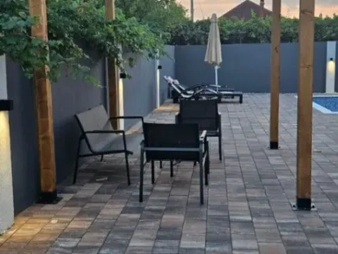 Izdavanje, kuća, 150m², Donja Gorica, Podgorica - image 8