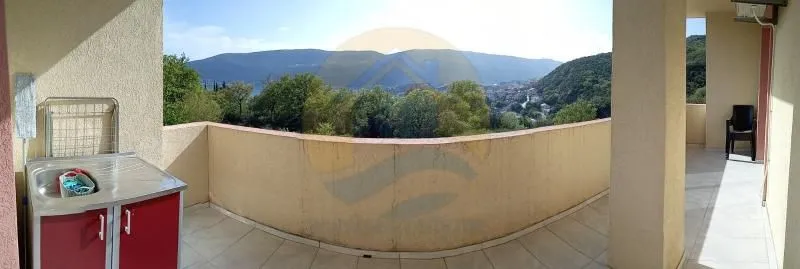Prodaja, dvosoban stan, 52m², Herceg Novi, Crna Gora
