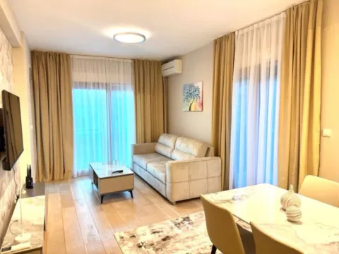 Izdavanje, jednosoban stan, 50m², Pržno, Budva