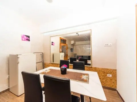 Izdavanje, jednosoban stan, 40m², Krivi Most, Podgorica - image 5