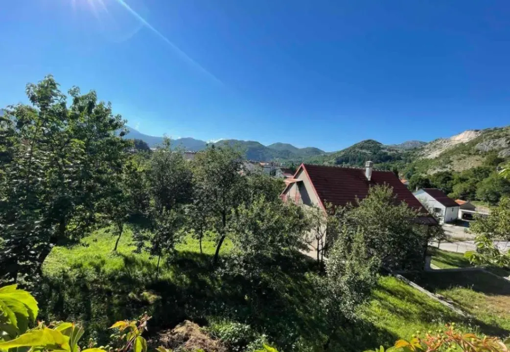 Rent, house, 100m², Cetinje, Crna Gora