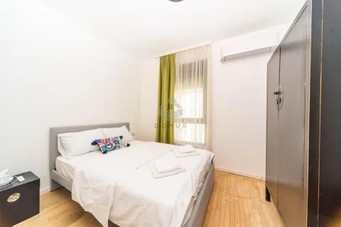 Izdavanje, trosoban stan, 95m², Dalmatinska ulica, Podgorica - image 17