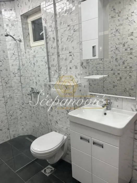 Prodaja, garsonjera, 30m², Bulevar Oslobodjenja, Novi Sad Sve Podlokacije