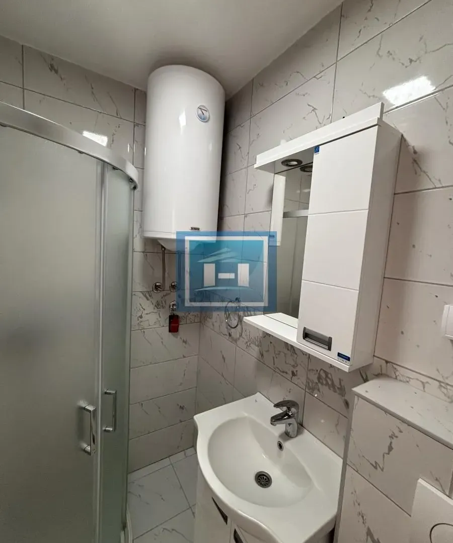 Prodaja, trosoban stan, 107m², Centar, Jagodina