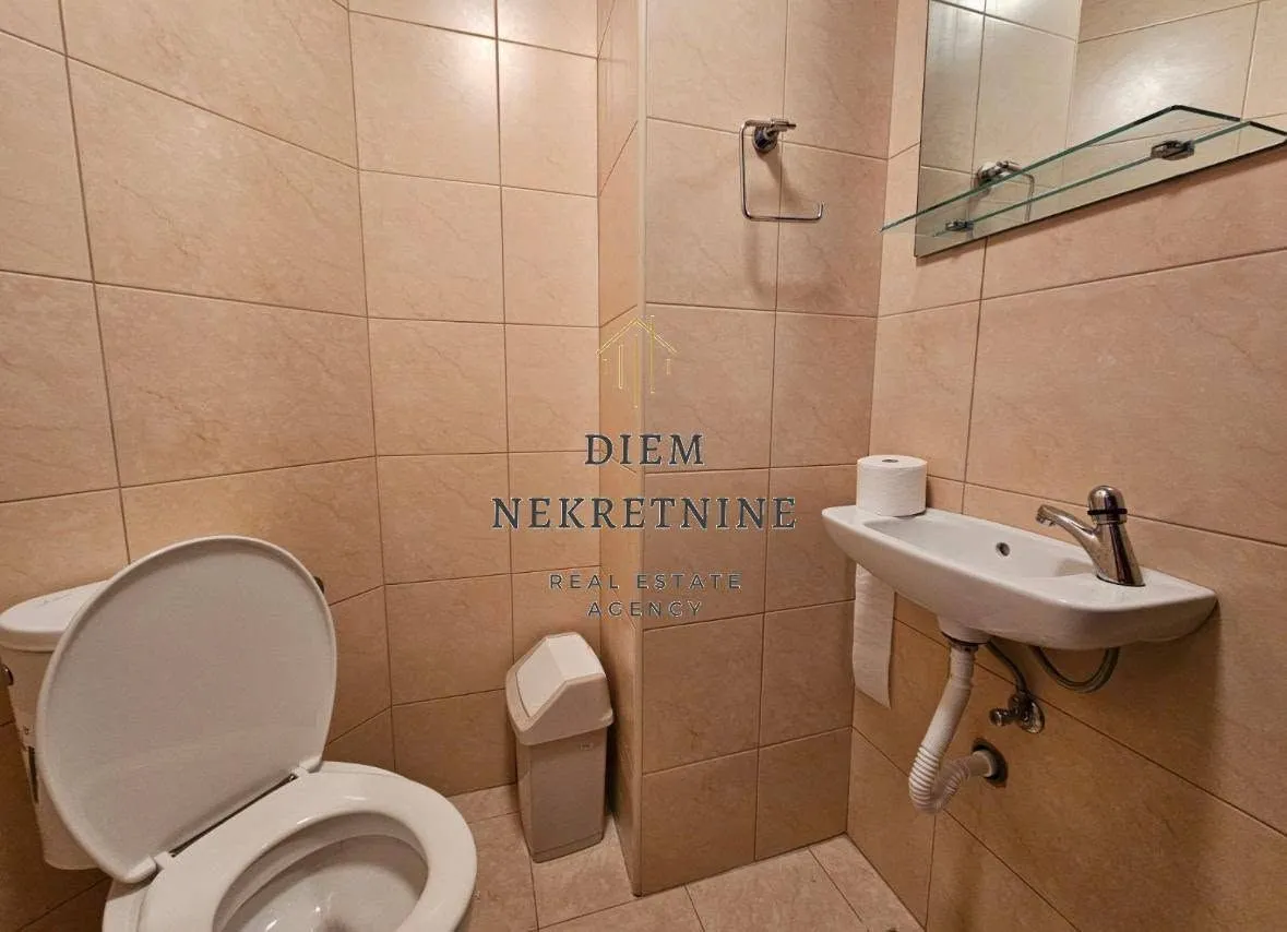 Rent, one bedroom apartment, 85m², Centar, Bar