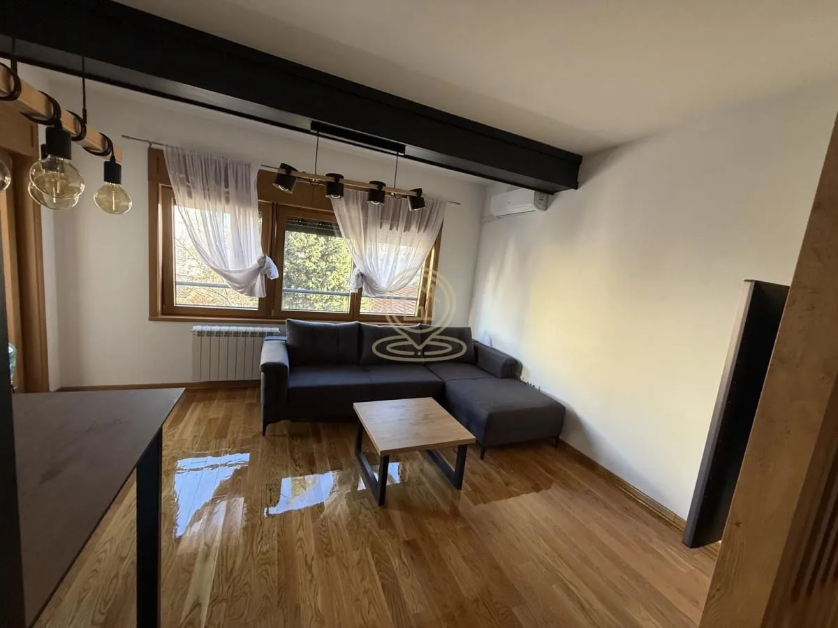Rent, three bedroom apartment, 57m², Južni Bulevar, Vračar Sve Podlokacije