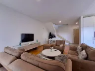 Izdavanje, stan, 160m², Stari Aerodrom, Podgorica - image 5