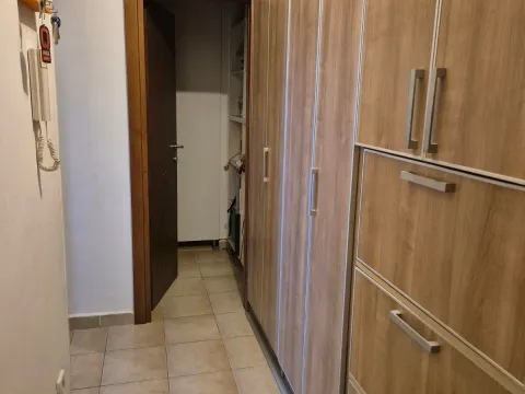 Prodaja, dvosoban stan, 64m², Stari Aerodrom, Podgorica - image 9