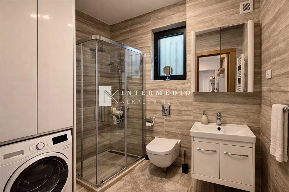 Prodaja, dvosoban stan, 107m², Igalo, Herceg Novi