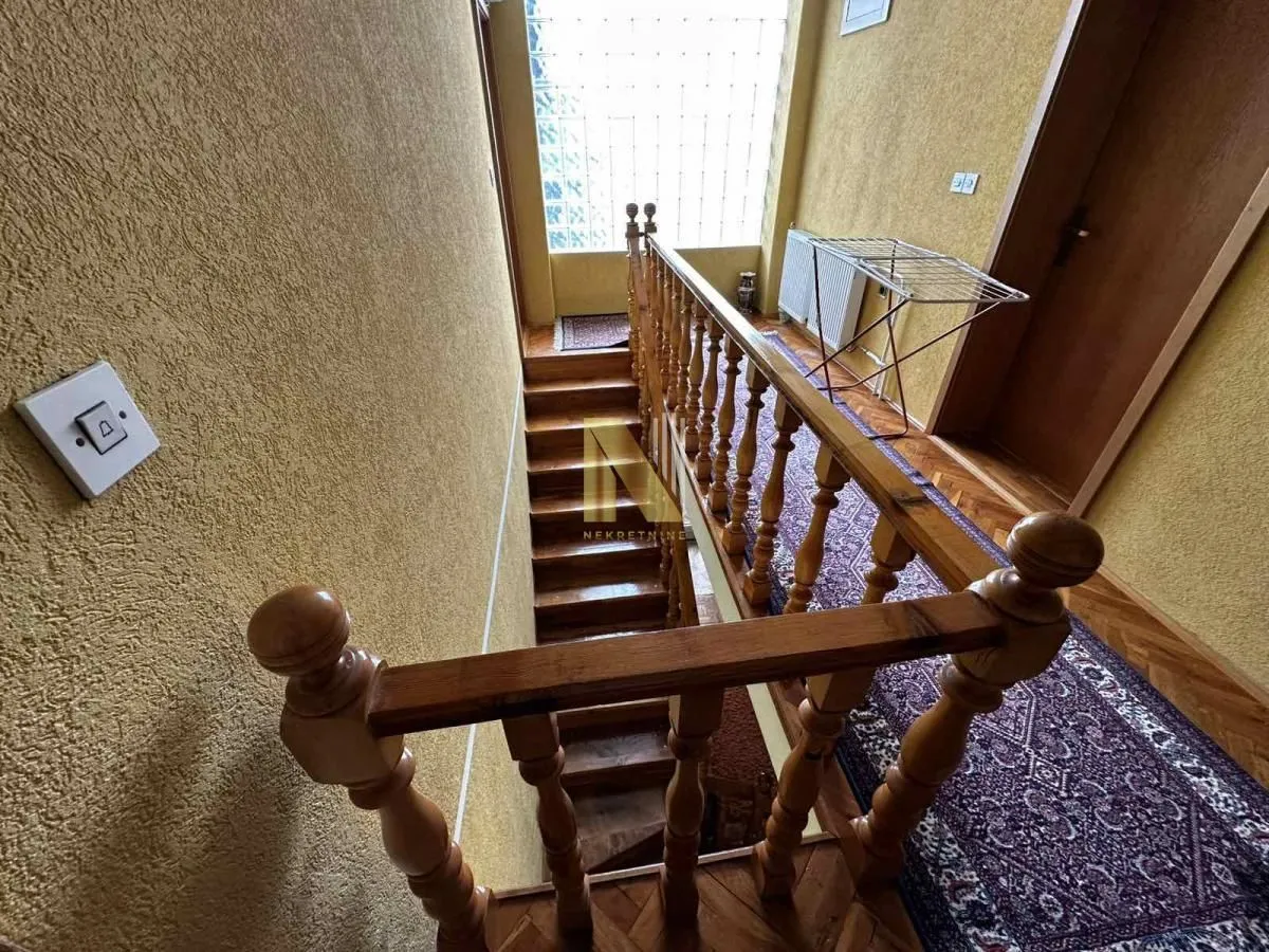 Prodaja, kuća, 281m², Centar, Žabljak