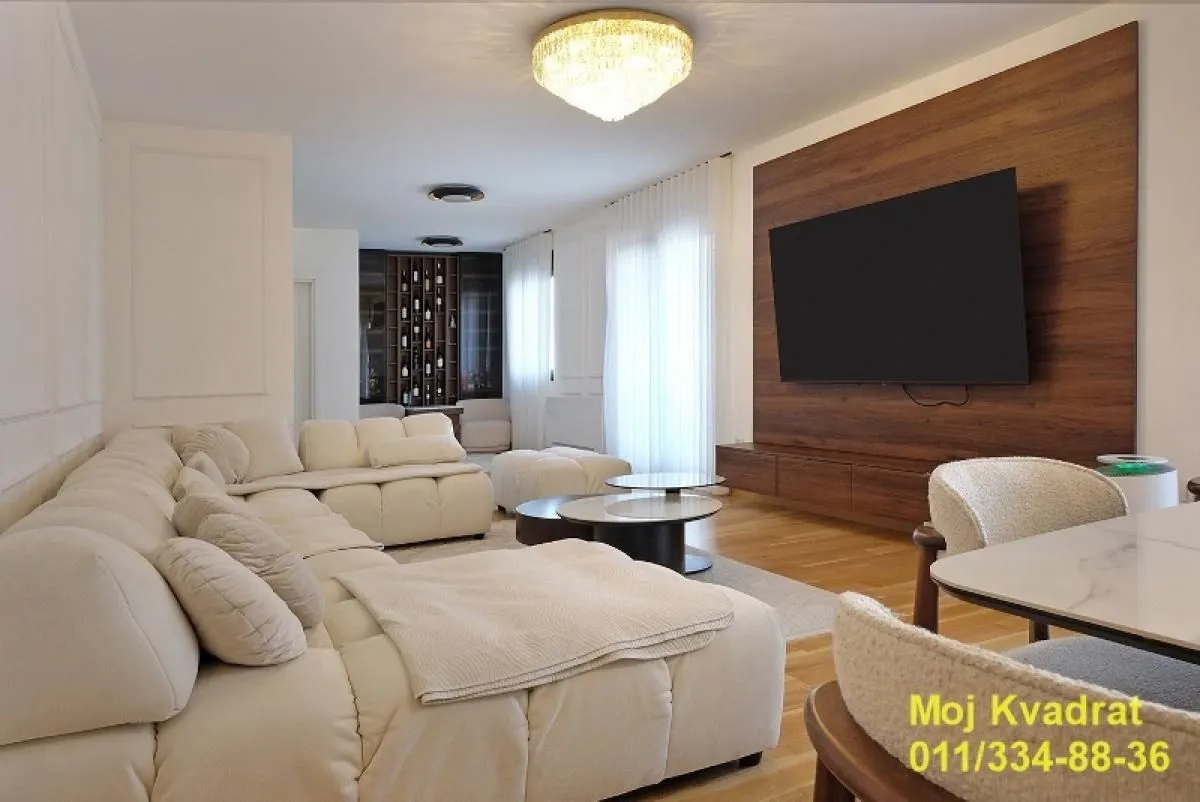 Sale, apartment, 152m², Čubura, Beograd