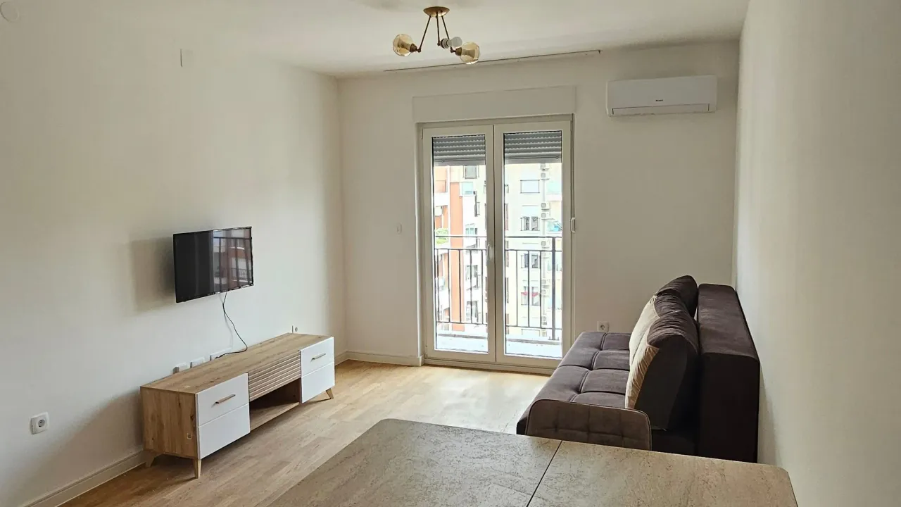 Rent, one bedroom apartment, 41m², Stari Aerodrom, Podgorica