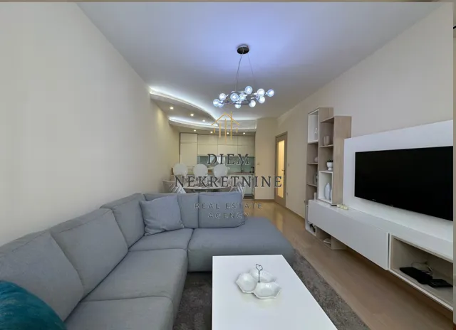 Izdavanje, dvosoban stan, 68m², City Kvart, Podgorica