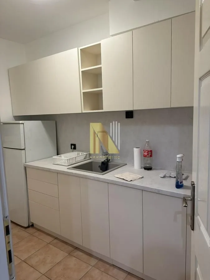 Izdavanje, trosoban stan, 51m², Grbavica, Novi Sad Sve Podlokacije