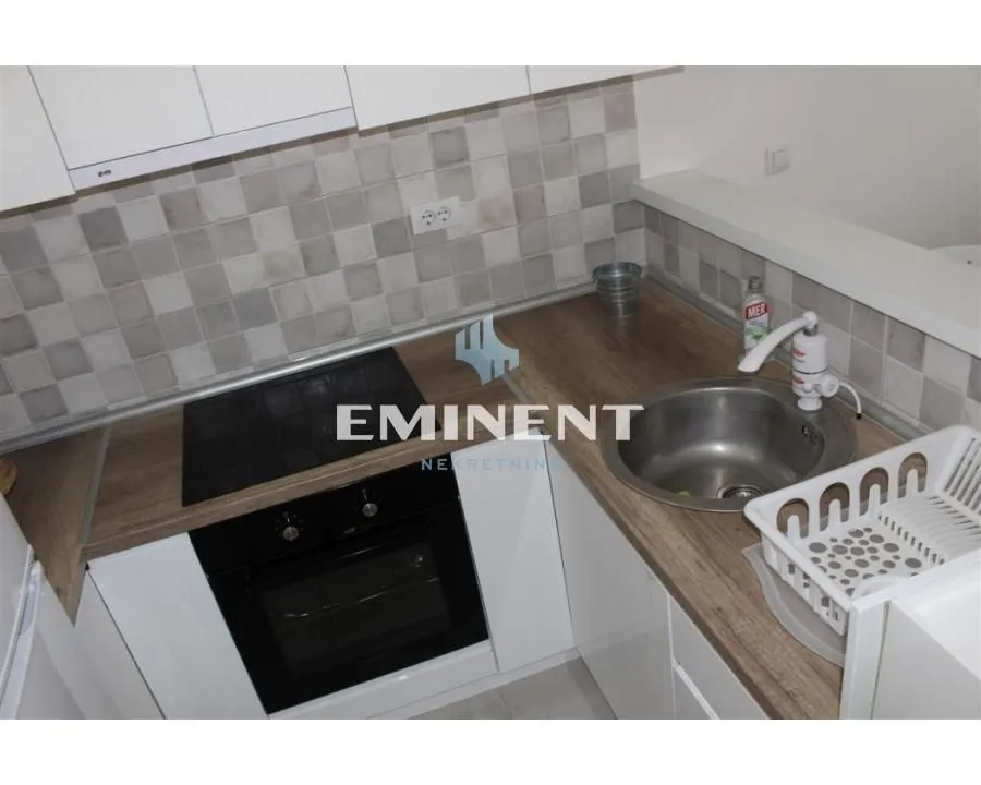 Izdavanje, stan, 38m², Lekino Brdo, Voždovac Sve Podlokacije