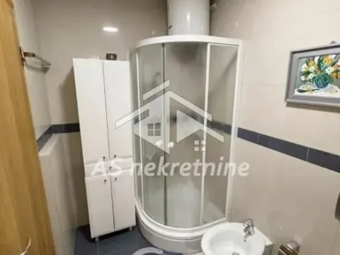 Izdavanje, trosoban stan, 95m², Autokomanda, Voždovac Sve Podlokacije - image 21