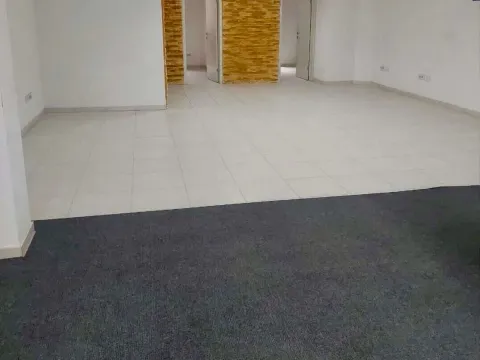 Rent, office space, 162m², 1 maj, Podgorica - image 4