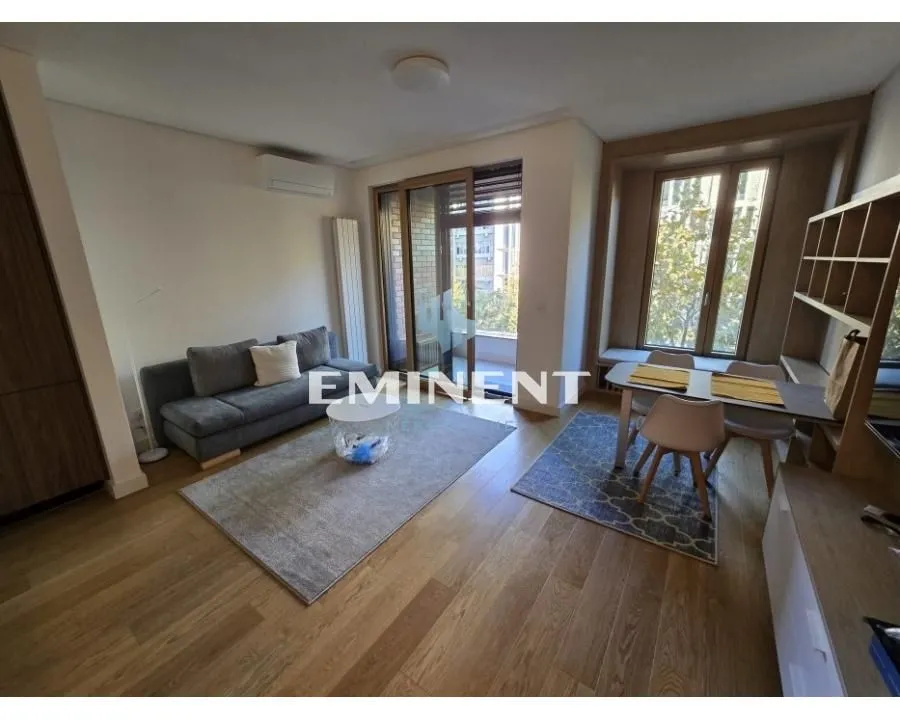 Izdavanje, dvosoban stan, 48m², Vukov Spomenik, Zvezdara Sve Podlokacije