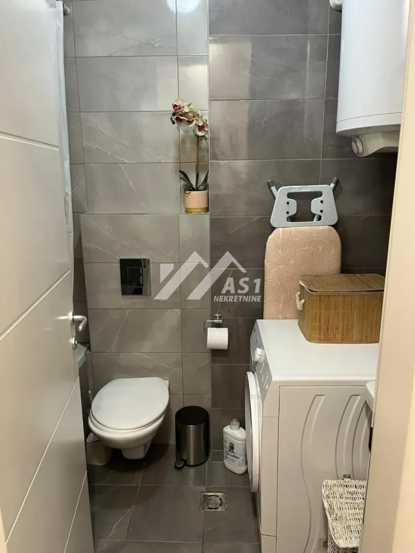Izdavanje, jednosoban stan, 37m², Sajam, Novi Sad Sve Podlokacije