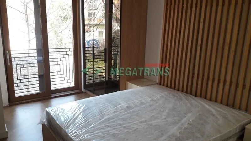 Rent, four bedroom apartment, 120m², Savski Venac, Beograd
