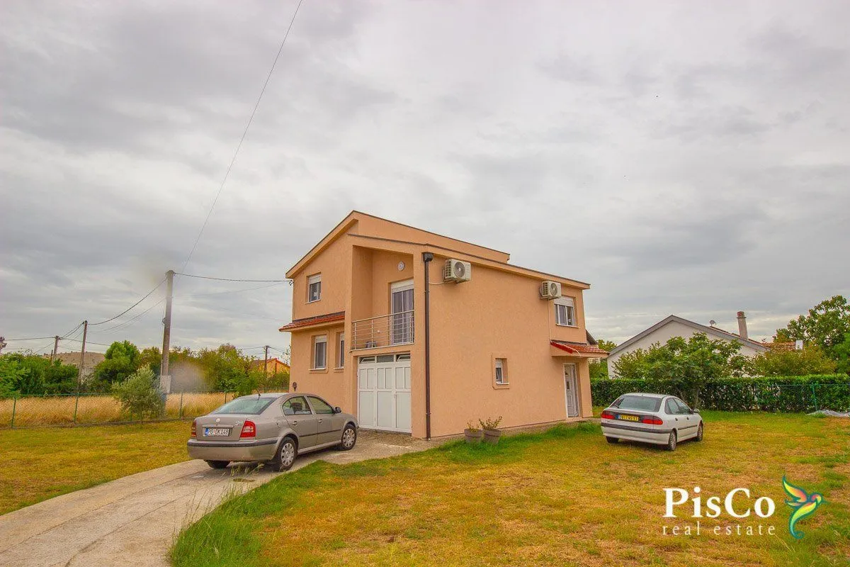 Prodaja, kuća, 200m², Donja Gorica, Podgorica
