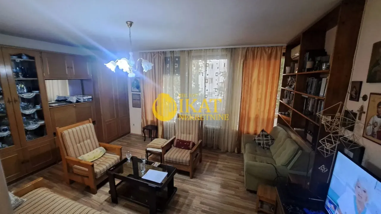 Prodaja, dvosoban stan, 53m², Kalenić Pijaca, Vračar Sve Podlokacije