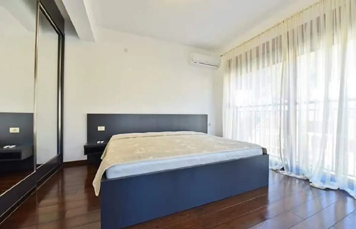 Sale, three bedroom apartment, 160m², Petrovac, Budva