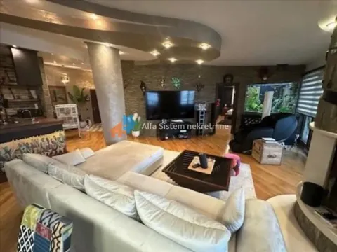 Izdavanje, trosoban stan, 155m², Neimar, Vračar Sve Podlokacije - image 2